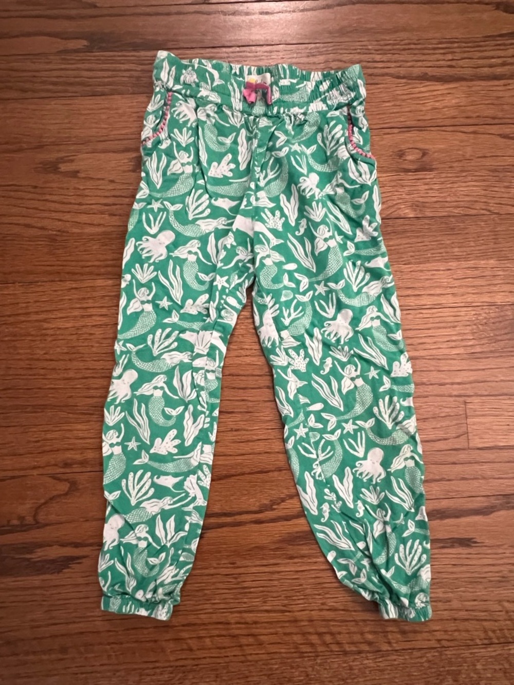 Mini Boden Green Kids' Jogger Pants with White Sea Life Print size 8